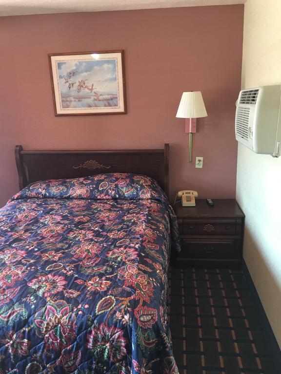 Best Value Inn Motel Sandusky Марианна Екстериор снимка