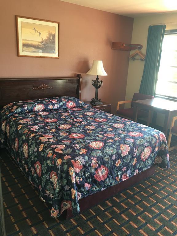 Best Value Inn Motel Sandusky Марианна Екстериор снимка