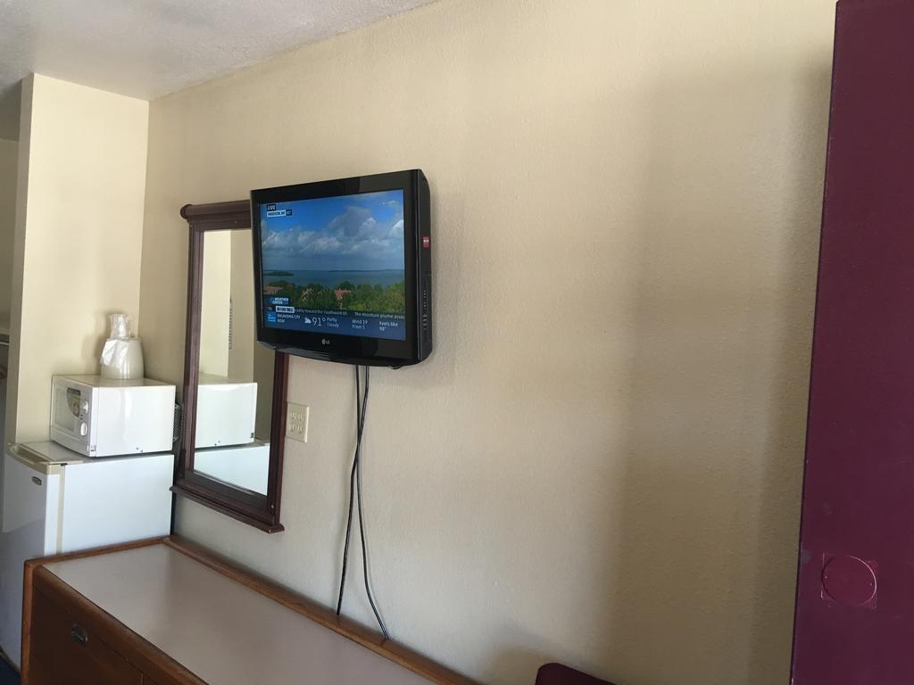 Best Value Inn Motel Sandusky Марианна Екстериор снимка