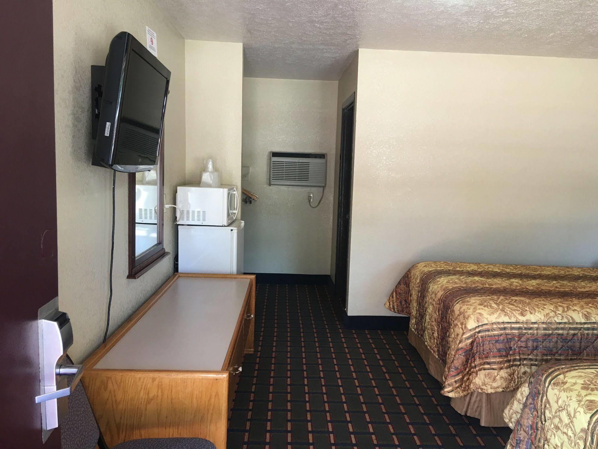 Best Value Inn Motel Sandusky Марианна Екстериор снимка