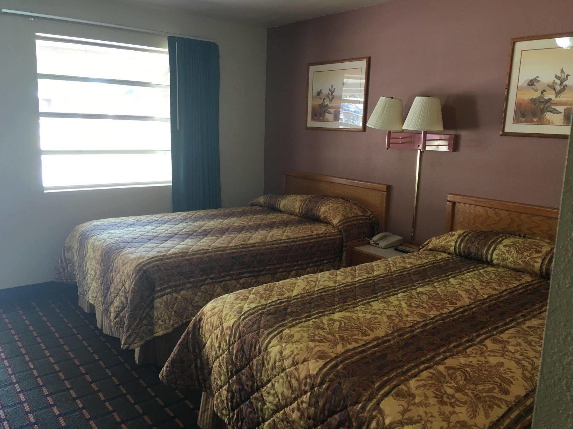 Best Value Inn Motel Sandusky Марианна Екстериор снимка